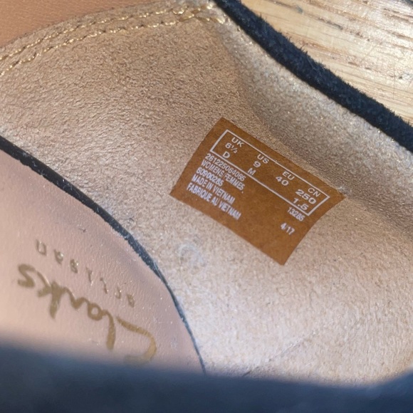 Clarks Artisan Tarah Brae Block Heel Pumps size 9 - Picture 6 of 6